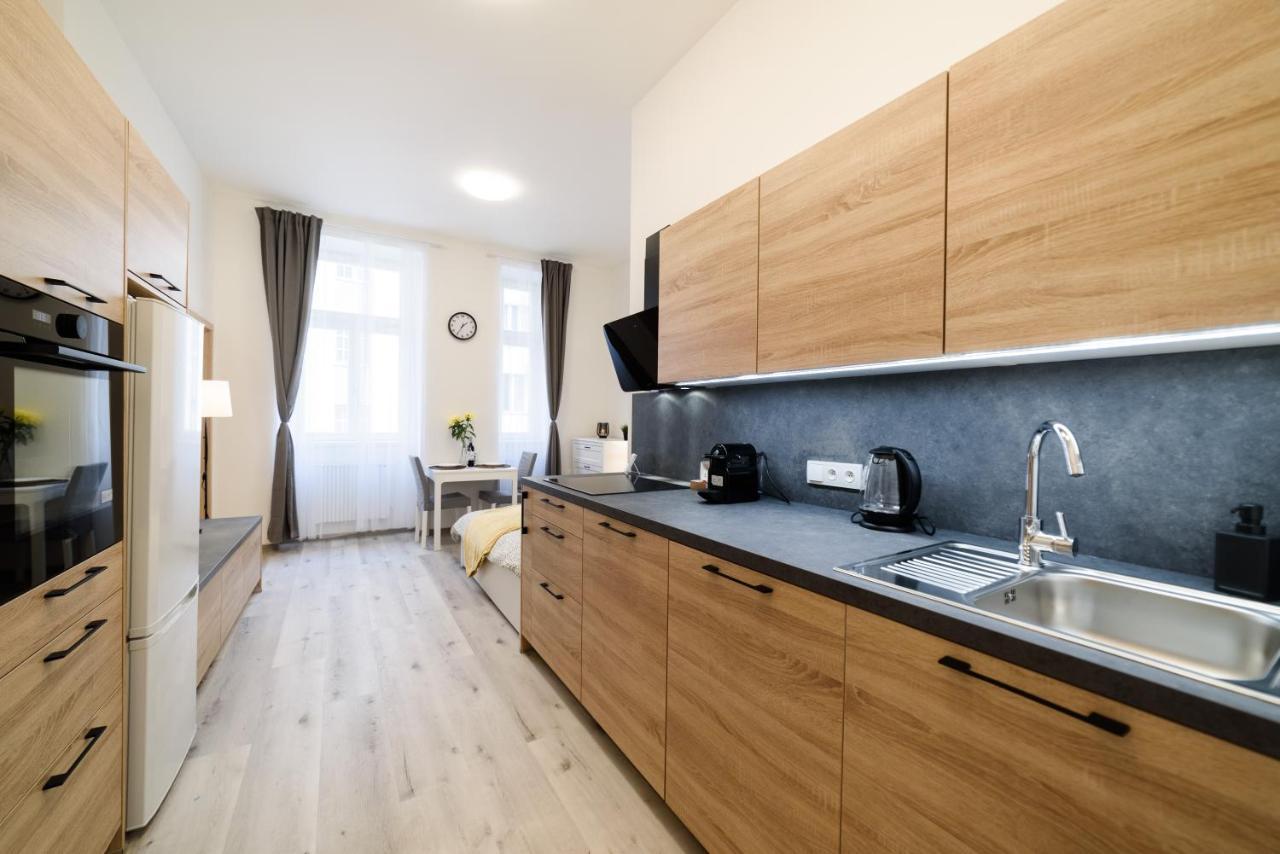 New Apartments Near Dancing House Прага Экстерьер фото