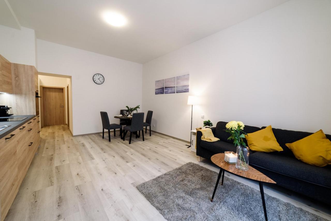 New Apartments Near Dancing House Прага Экстерьер фото