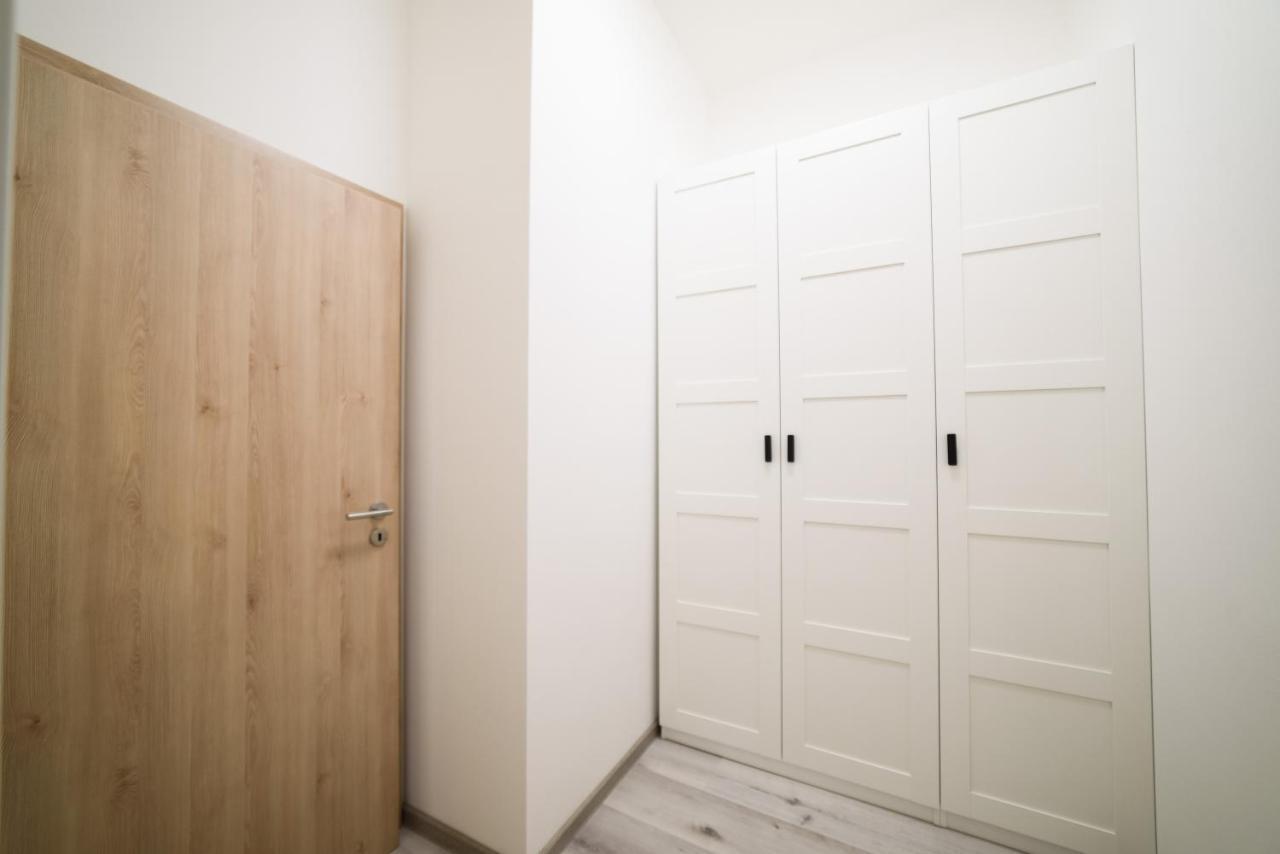 New Apartments Near Dancing House Прага Экстерьер фото
