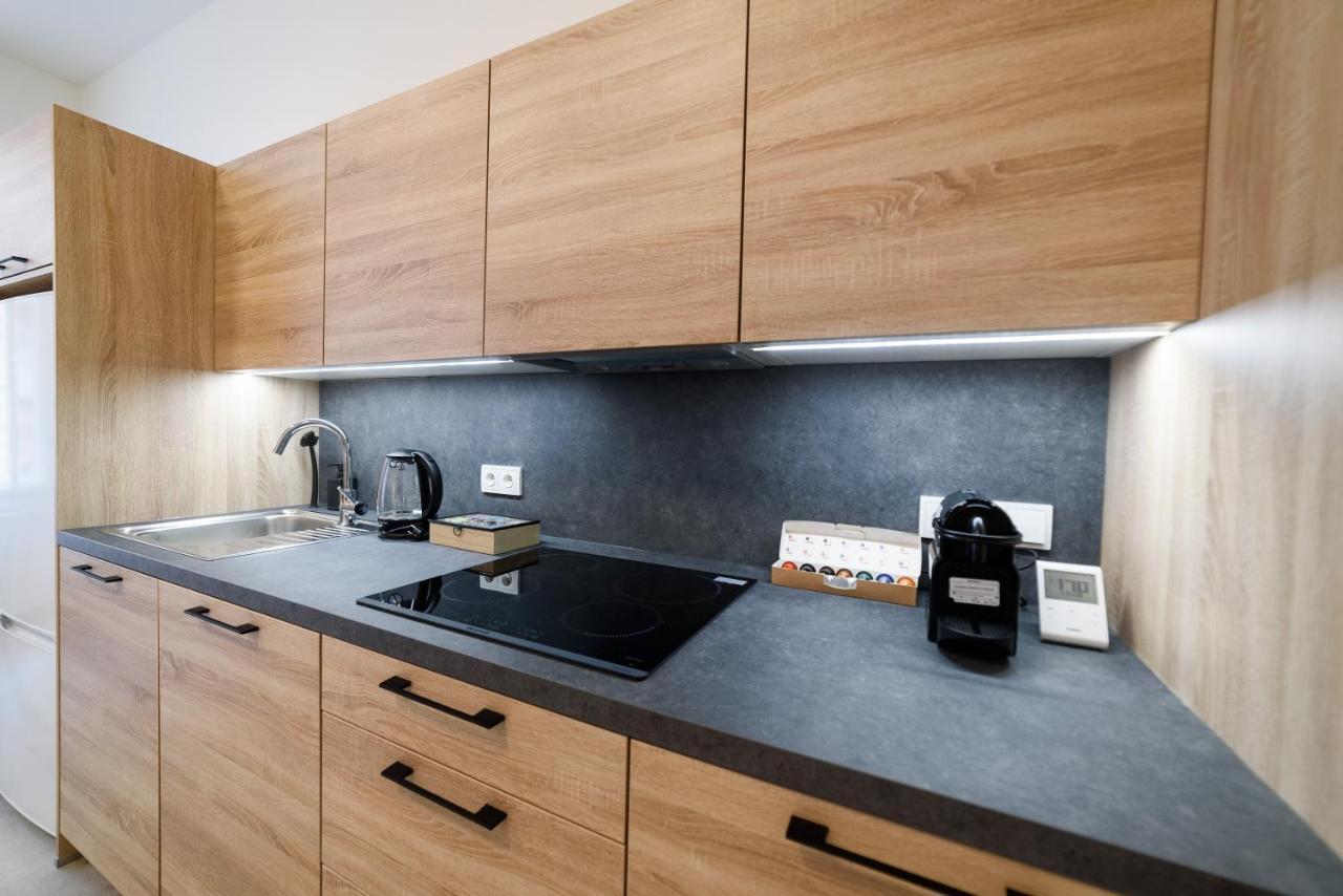 New Apartments Near Dancing House Прага Экстерьер фото