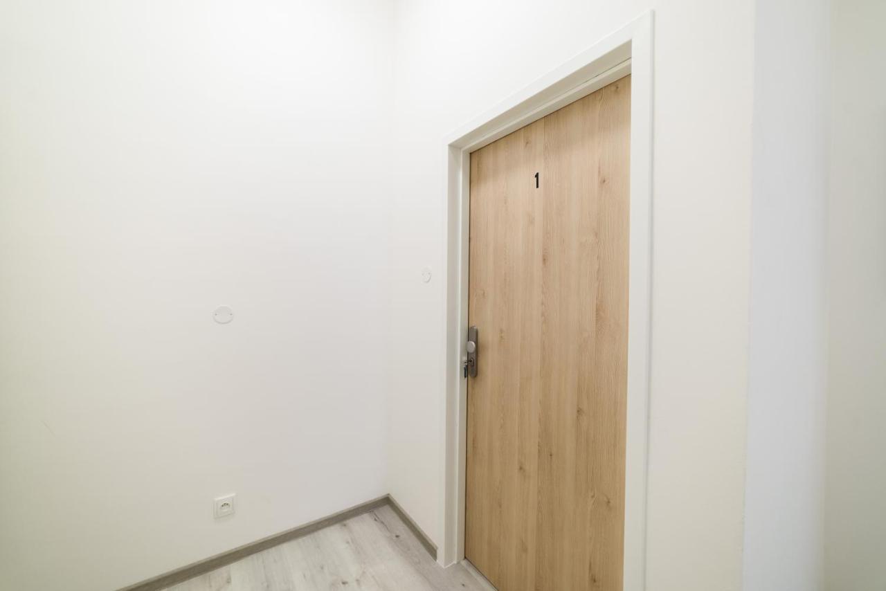New Apartments Near Dancing House Прага Экстерьер фото